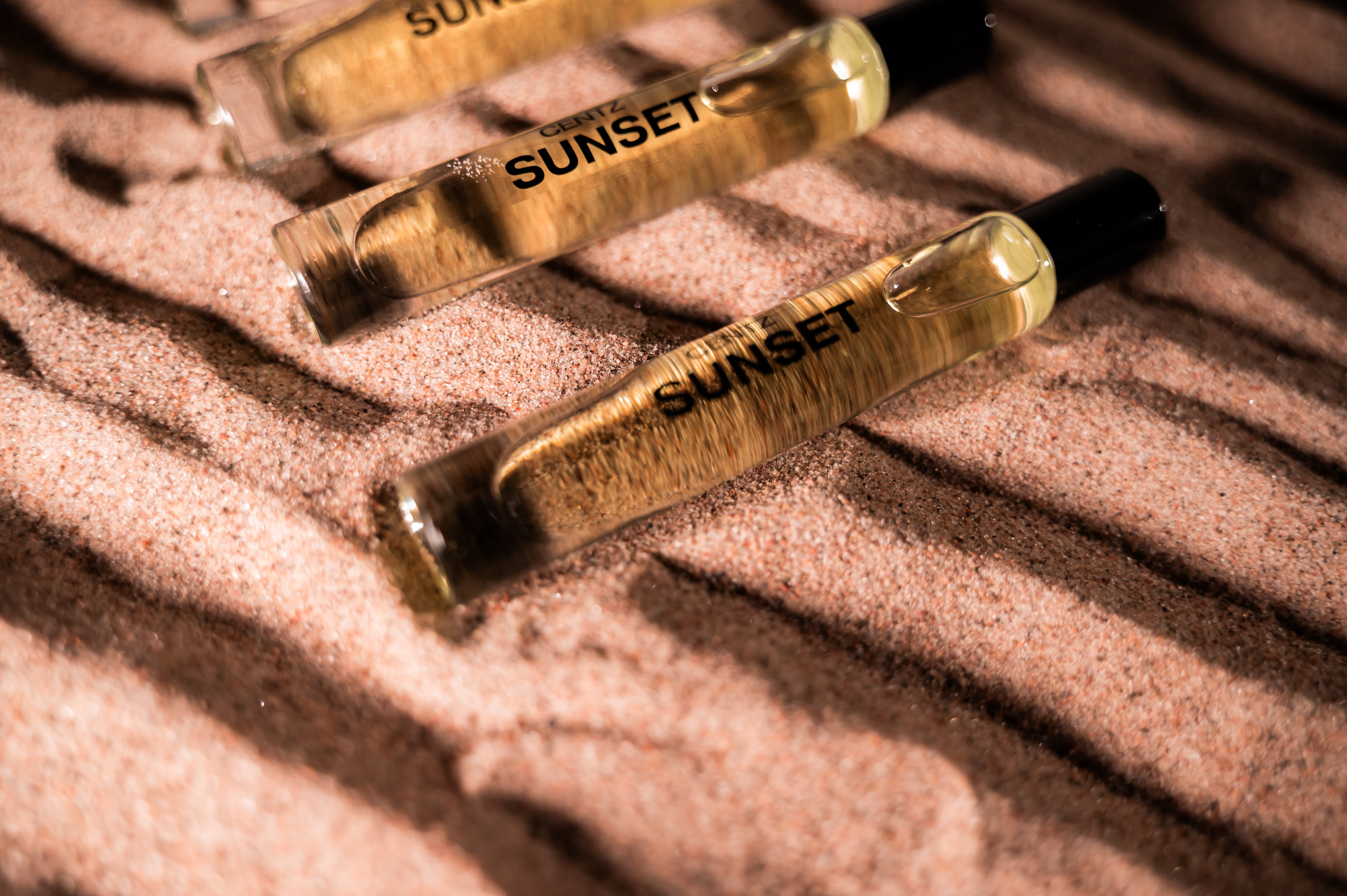 julklappsideer, handla julklappar, present till mamma, present tips, present till son, födelsedags present, parfym tips, parfym 2025, unisex dofter, unika dofter, unik parfym, parfym som håller länge, personlig present, sunset, parfym olja, parfym som håller länge, present till pappa, trendiga dofter, 